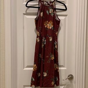 Floral Sleeveless Dress - Maroon